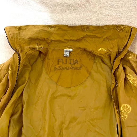 Fuda International 70% tan silk preowned jacket For ladies . Size: S - Picture 4 of 8